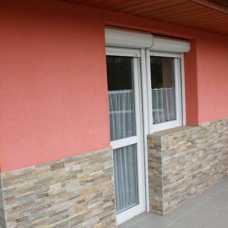 Kedvenc Vendégház Miskolc Esterno foto