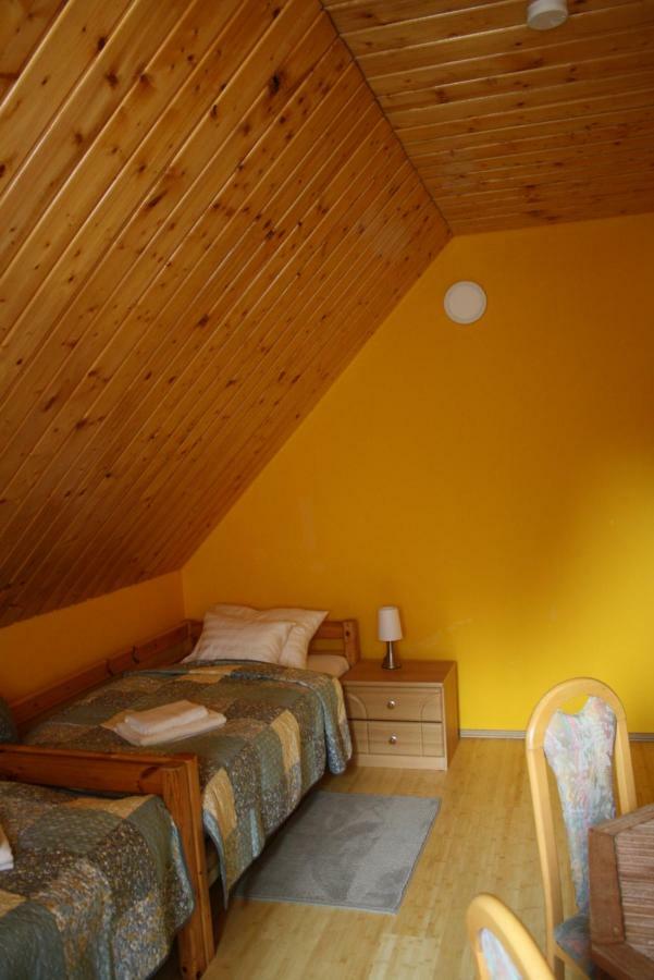 Kedvenc Vendégház Miskolc Esterno foto